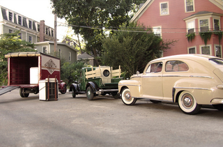 Illustration for article titled Amazing Miniature Scenes Shot with Model Cars...